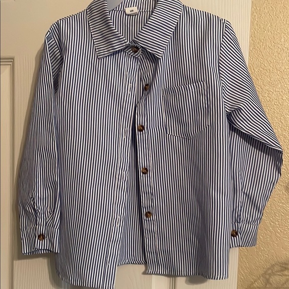 Uniqlo Other - Uniqlo Blue and White Casual Button Down Shirt